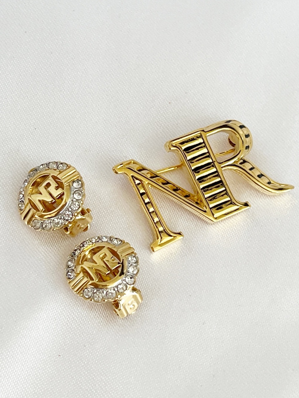 NINA RICCA Earrings Brooch Bundle Vintage Gold Tone Clip On Womens Pin Stamped